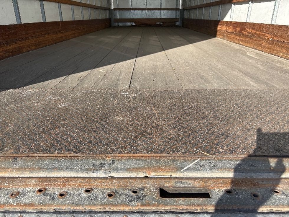 Medium Duty Box Truck-Light and Medium Duty Trucks-International-2018-4300-Columbus-OH-195,030\n\t\tmiles-$ 39,000 - Image 10