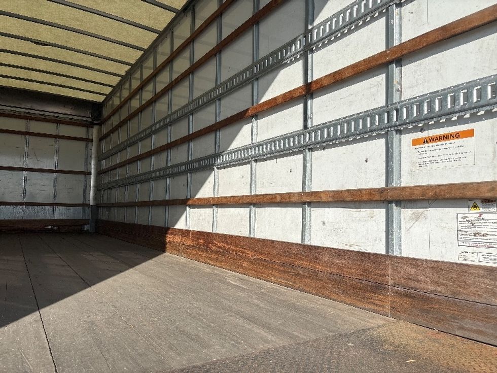Medium Duty Box Truck-Light and Medium Duty Trucks-International-2018-4300-Columbus-OH-195,030\n\t\tmiles-$ 39,000 - Image 12