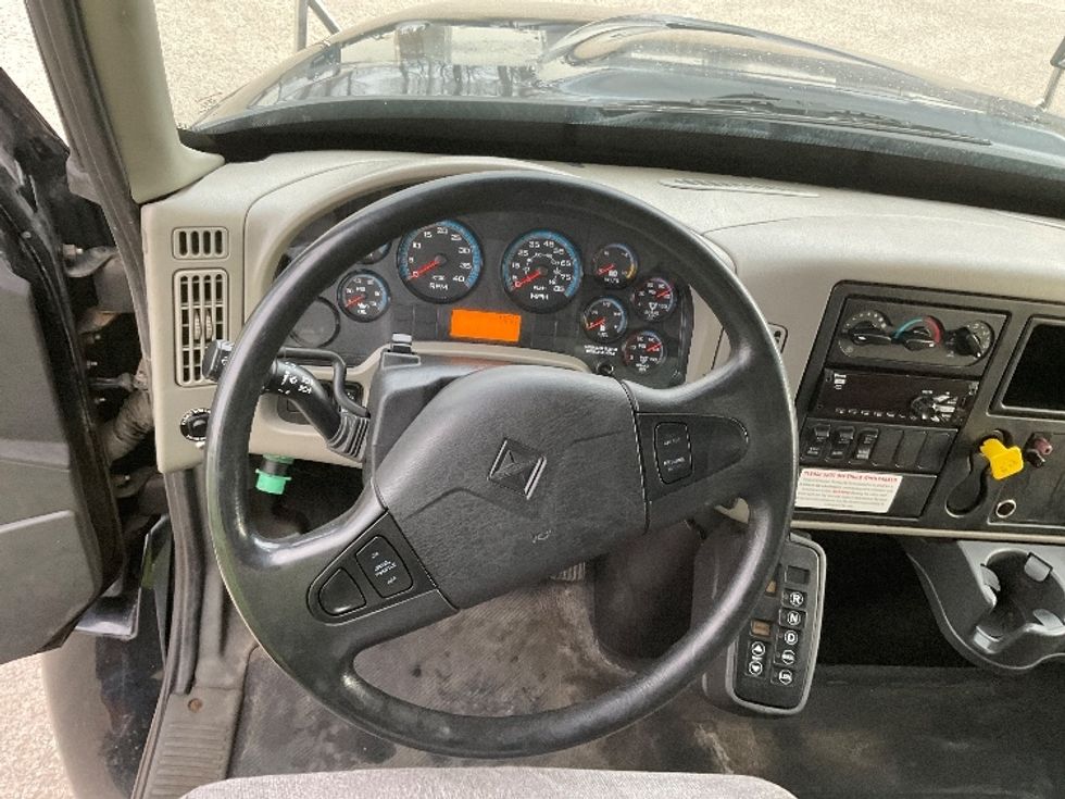 Medium Duty Box Truck-Light and Medium Duty Trucks-International-2018-4300-Conover-NC-199,339\n\t\tmiles-$ 36,500 - Image 18