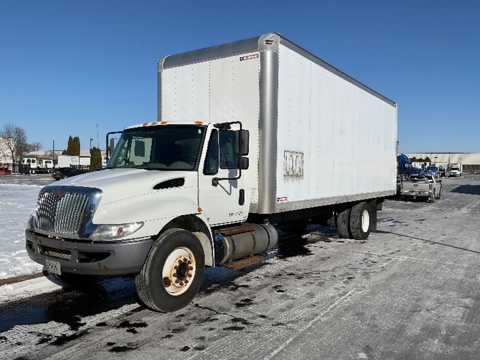 Medium Duty Box Truck-Light and Medium Duty Trucks-International-2018-4300-De Pere-WI-259,531\n\t\tmiles-$ 29,500 - Image 1