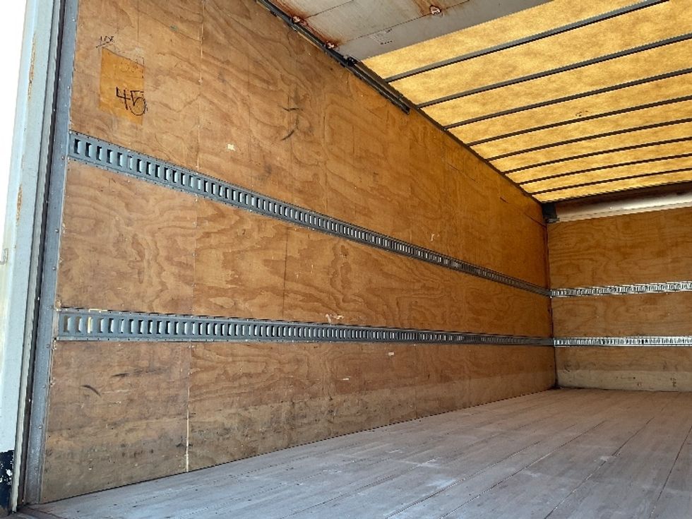 Medium Duty Box Truck-Light and Medium Duty Trucks-International-2018-4300-De Pere-WI-259,531\n\t\tmiles-$ 29,500 - Image 10