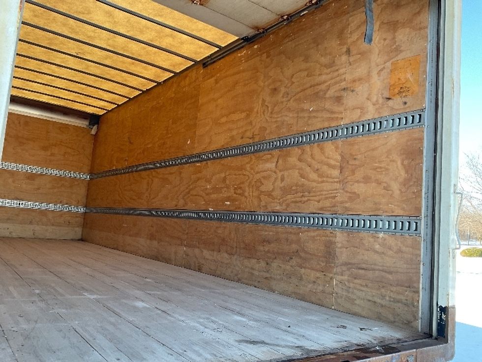 Medium Duty Box Truck-Light and Medium Duty Trucks-International-2018-4300-De Pere-WI-259,531\n\t\tmiles-$ 29,500 - Image 11