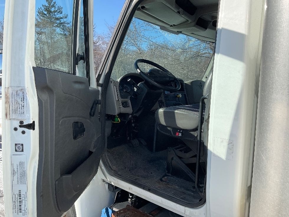 Medium Duty Box Truck-Light and Medium Duty Trucks-International-2018-4300-De Pere-WI-259,531\n\t\tmiles-$ 29,500 - Image 15