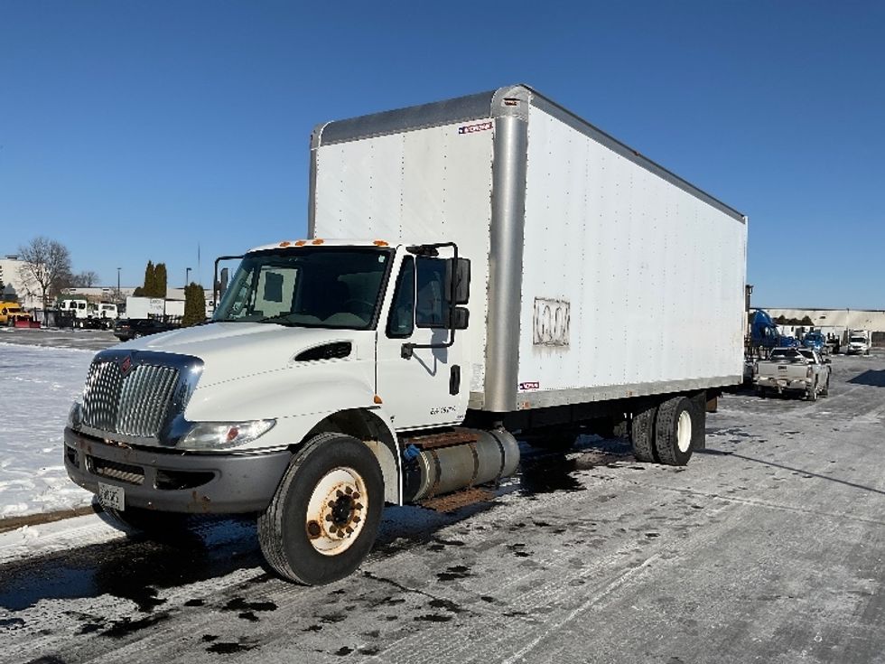 Medium Duty Box Truck-Light and Medium Duty Trucks-International-2018-4300-De Pere-WI-259,531\n\t\tmiles-$ 29,500 - Image 2