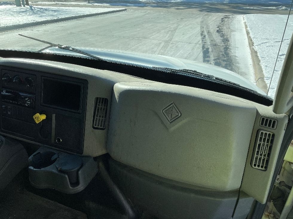 Medium Duty Box Truck-Light and Medium Duty Trucks-International-2018-4300-De Pere-WI-259,531\n\t\tmiles-$ 29,500 - Image 20