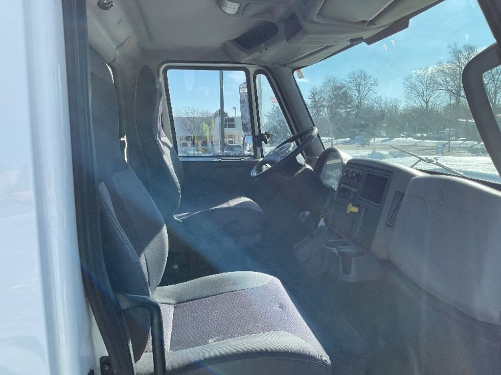 Medium Duty Box Truck-Light and Medium Duty Trucks-International-2018-4300-De Pere-WI-259,531\n\t\tmiles-$ 29,500 - Image 21