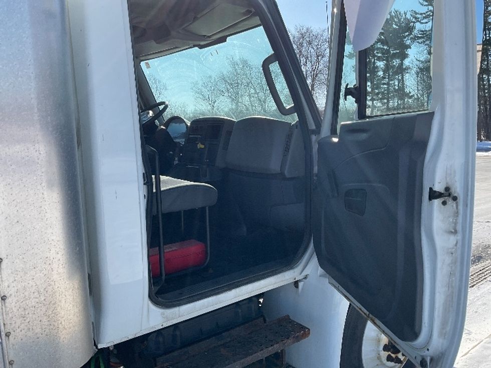 Medium Duty Box Truck-Light and Medium Duty Trucks-International-2018-4300-De Pere-WI-261,175\n\t\tmiles-$ 29,250 - Image 20