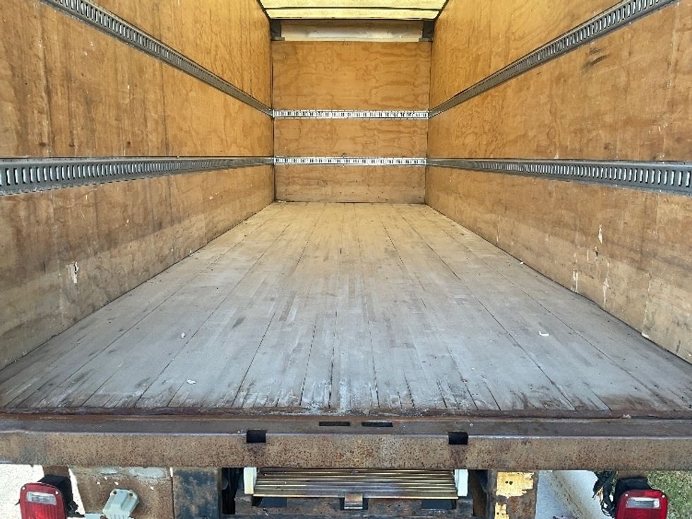 Medium Duty Box Truck-Light and Medium Duty Trucks-International-2018-4300-De Pere-WI-285,754\n\t\tmiles-$ 27,250 - Image 10