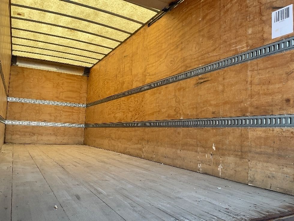 Medium Duty Box Truck-Light and Medium Duty Trucks-International-2018-4300-De Pere-WI-285,754\n\t\tmiles-$ 27,250 - Image 12