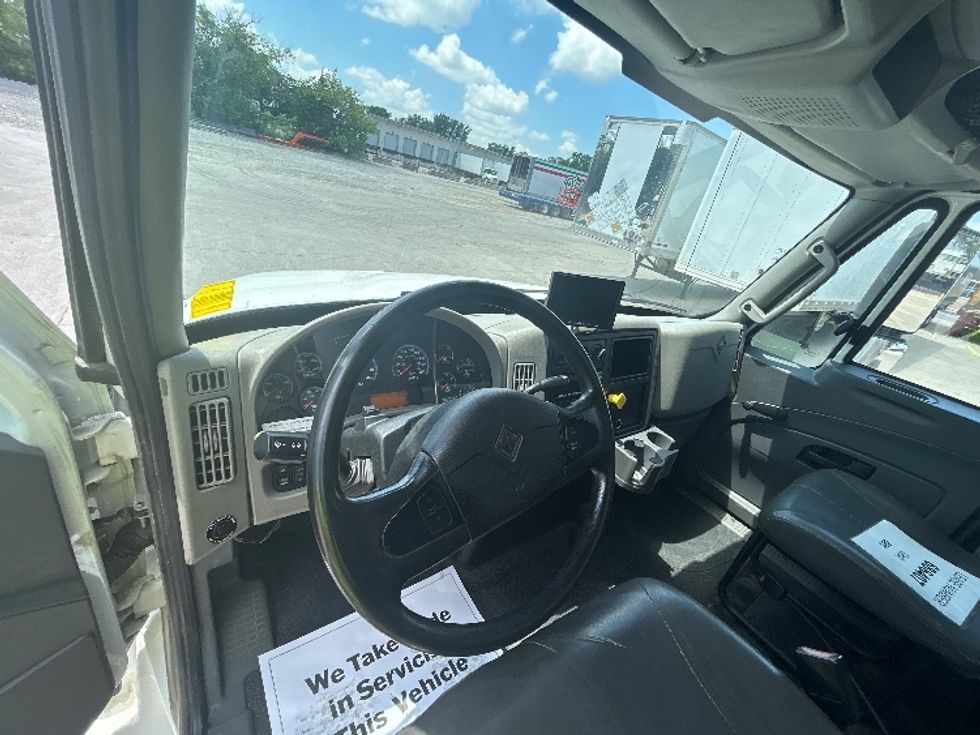 Medium Duty Box Truck-Light and Medium Duty Trucks-International-2018-4300-Des Moines-IA-101,545\n\t\tmiles-$ 43,500 - Image 17