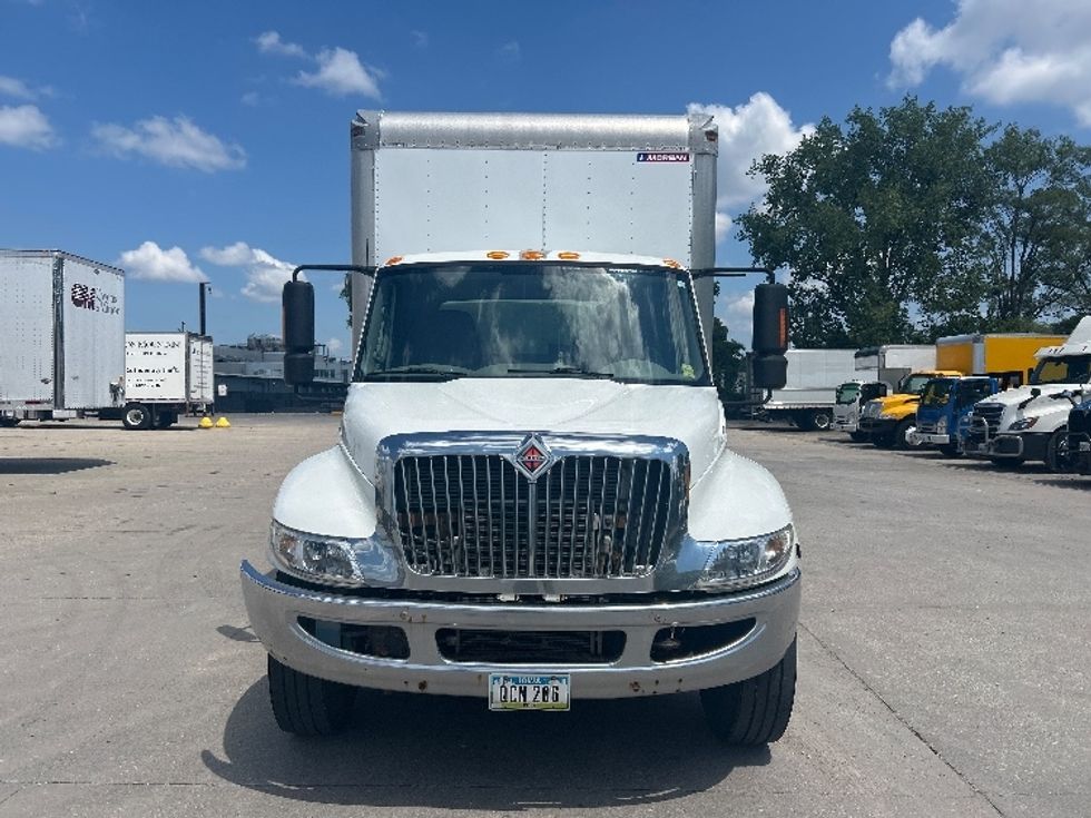 Medium Duty Box Truck-Light and Medium Duty Trucks-International-2018-4300-Des Moines-IA-101,545\n\t\tmiles-$ 43,500 - Image 2