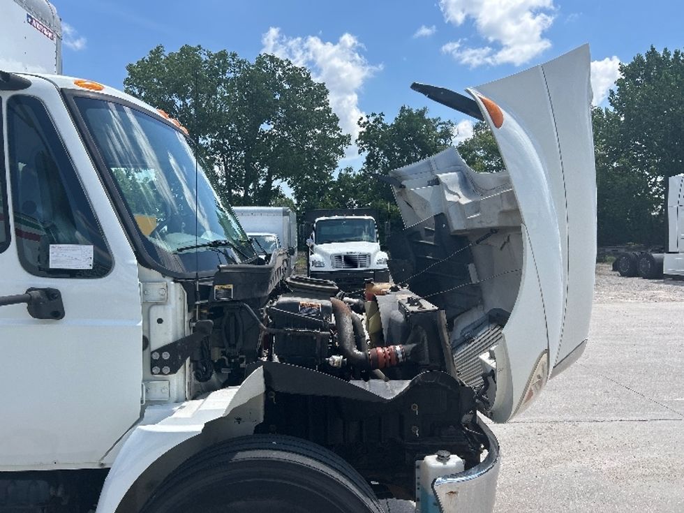 Medium Duty Box Truck-Light and Medium Duty Trucks-International-2018-4300-Des Moines-IA-101,545\n\t\tmiles-$ 43,500 - Image 23