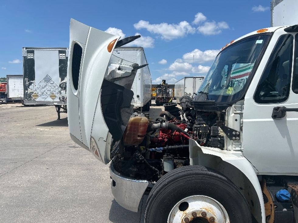 Medium Duty Box Truck-Light and Medium Duty Trucks-International-2018-4300-Des Moines-IA-101,545\n\t\tmiles-$ 43,500 - Image 24