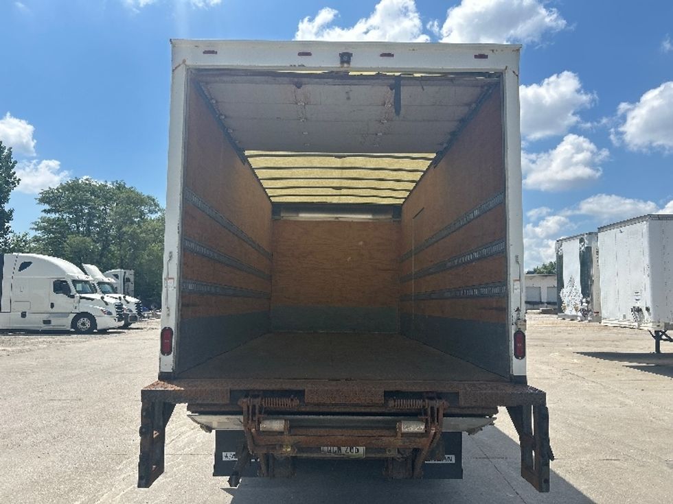 Medium Duty Box Truck-Light and Medium Duty Trucks-International-2018-4300-Des Moines-IA-101,545\n\t\tmiles-$ 43,500 - Image 8