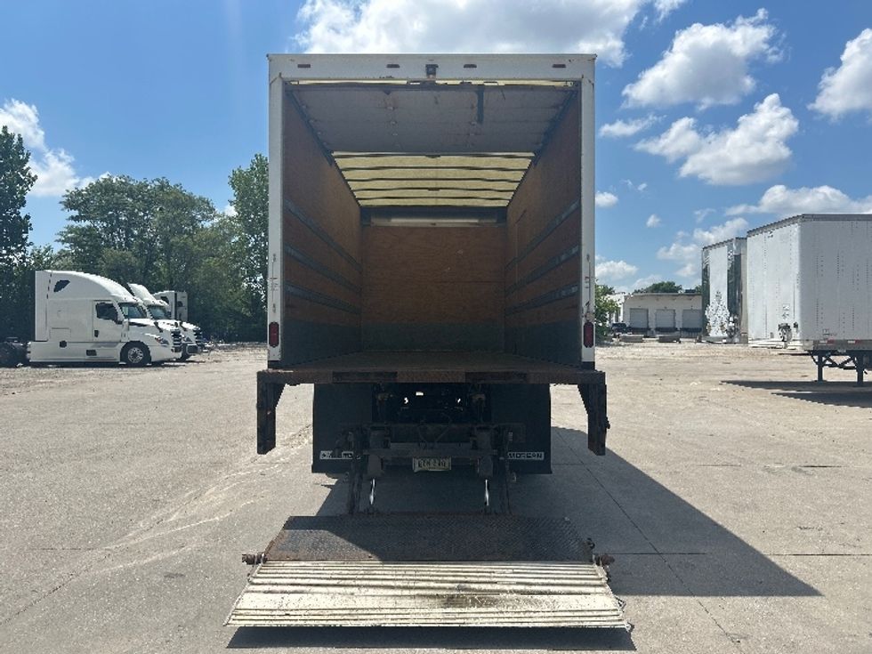 Medium Duty Box Truck-Light and Medium Duty Trucks-International-2018-4300-Des Moines-IA-101,545\n\t\tmiles-$ 43,500 - Image 9