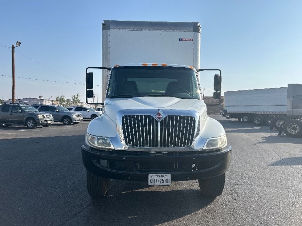 Medium Duty Box Truck-Light and Medium Duty Trucks-International-2018-4300-El Paso-TX-149,620\n\t\tmiles-$ 48,500 - Image 2