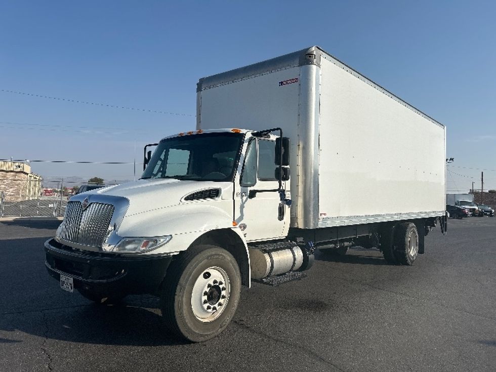 Medium Duty Box Truck-Light and Medium Duty Trucks-International-2018-4300-El Paso-TX-149,620\n\t\tmiles-$ 48,500 - Image 3