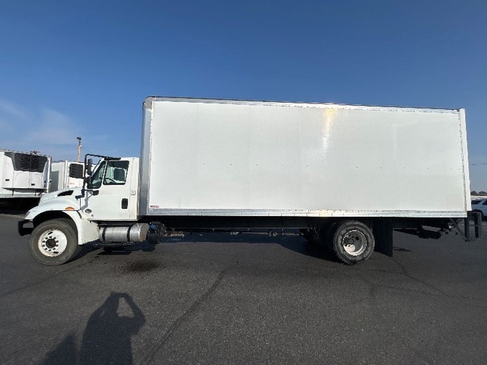 Medium Duty Box Truck-Light and Medium Duty Trucks-International-2018-4300-El Paso-TX-149,620\n\t\tmiles-$ 48,500 - Image 4