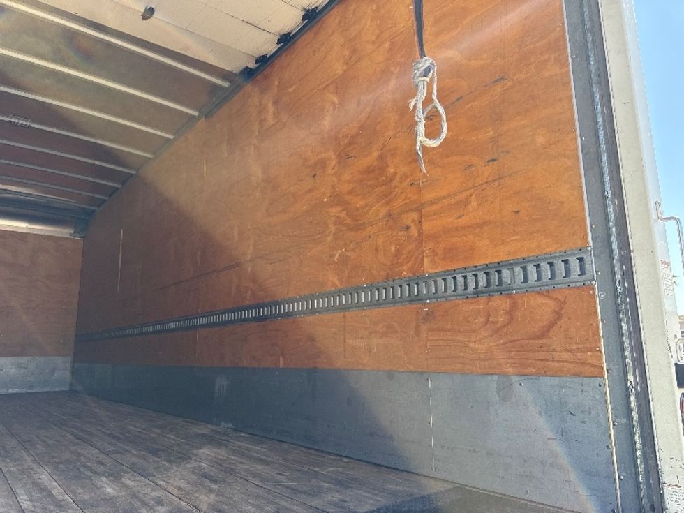 Medium Duty Box Truck-Light and Medium Duty Trucks-International-2018-4300-El Paso-TX-180,568\n\t\tmiles-$ 45,500 - Image 12