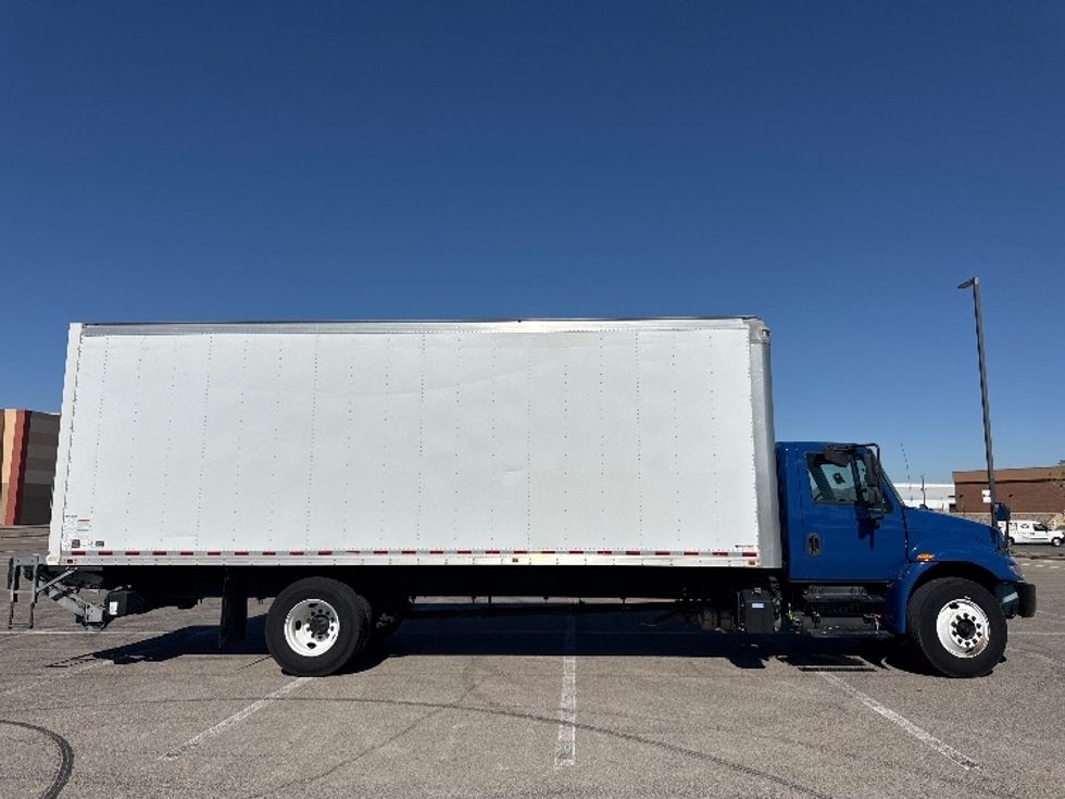Medium Duty Box Truck-Light and Medium Duty Trucks-International-2018-4300-El Paso-TX-180,568\n\t\tmiles-$ 45,500 - Image 15