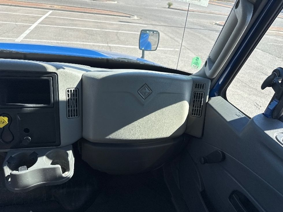 Medium Duty Box Truck-Light and Medium Duty Trucks-International-2018-4300-El Paso-TX-180,568\n\t\tmiles-$ 45,500 - Image 21