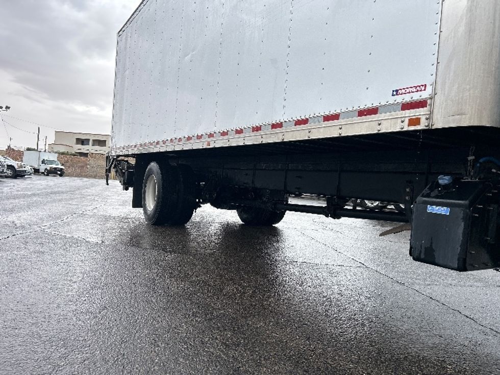 Medium Duty Box Truck-Light and Medium Duty Trucks-International-2018-4300-El Paso-TX-283,666\n\t\tmiles-$ 29,250 - Image 14