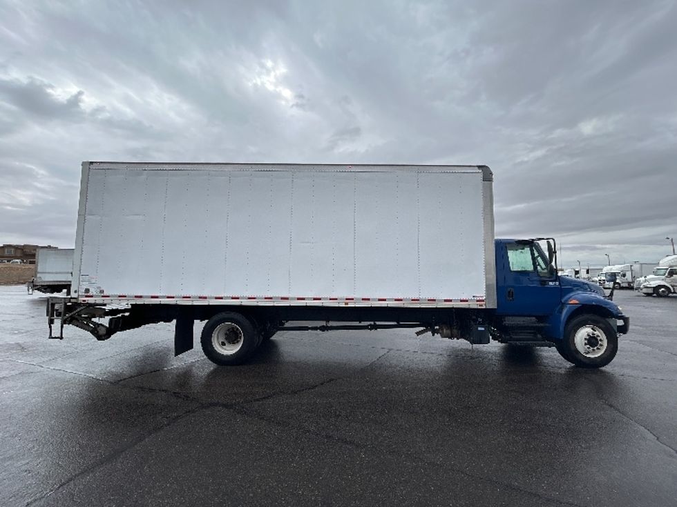 Medium Duty Box Truck-Light and Medium Duty Trucks-International-2018-4300-El Paso-TX-283,666\n\t\tmiles-$ 29,250 - Image 15