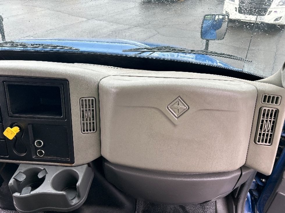 Medium Duty Box Truck-Light and Medium Duty Trucks-International-2018-4300-El Paso-TX-283,666\n\t\tmiles-$ 29,250 - Image 21