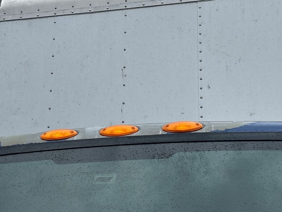 Medium Duty Box Truck-Light and Medium Duty Trucks-International-2018-4300-El Paso-TX-283,666\n\t\tmiles-$ 29,250 - Image 25