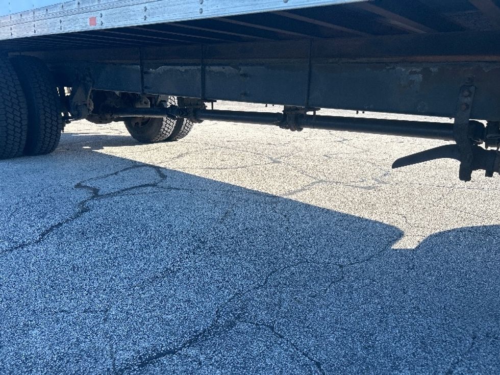 Medium Duty Box Truck-Light and Medium Duty Trucks-International-2018-4300-Elkhart-IN-237,402\n\t\tmiles-$ 33,000 - Image 13