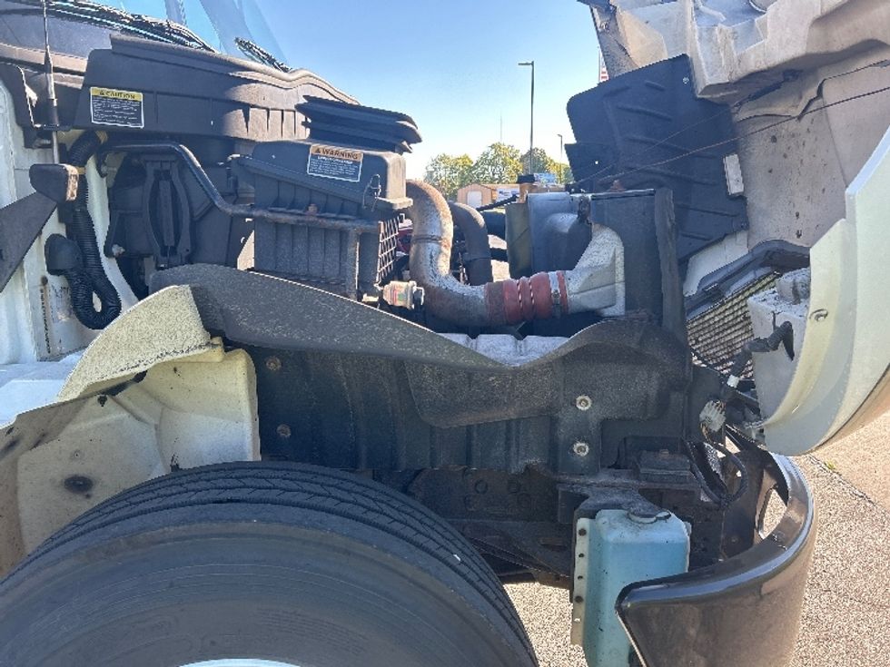 Medium Duty Box Truck-Light and Medium Duty Trucks-International-2018-4300-Elkhart-IN-237,402\n\t\tmiles-$ 33,000 - Image 22