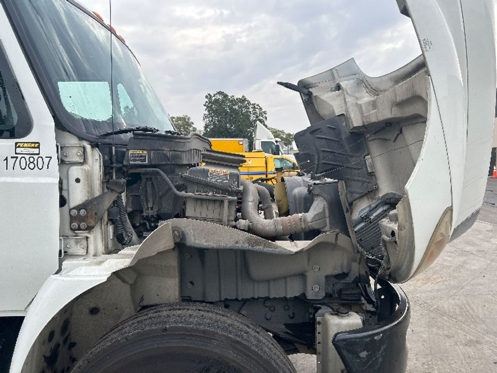 Medium Duty Box Truck-Light and Medium Duty Trucks-International-2018-4300-Fontana-CA-113,715\n\t\tmiles-$ 49,000 - Image 23