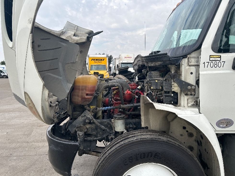 Medium Duty Box Truck-Light and Medium Duty Trucks-International-2018-4300-Fontana-CA-113,715\n\t\tmiles-$ 49,000 - Image 24