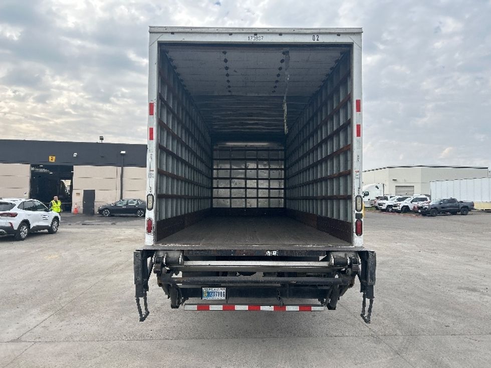 Medium Duty Box Truck-Light and Medium Duty Trucks-International-2018-4300-Fontana-CA-113,715\n\t\tmiles-$ 49,000 - Image 8