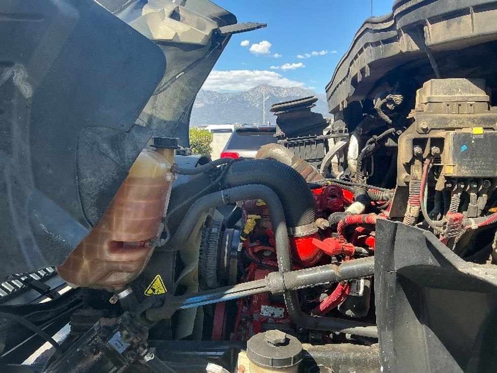 Medium Duty Box Truck-Light and Medium Duty Trucks-International-2018-4300-Fontana-CA-345,664\n\t\tmiles-$ 24,250 - Image 24