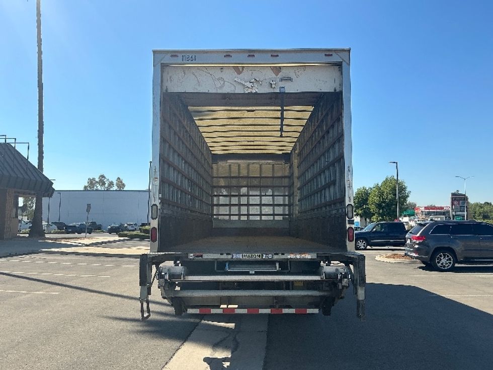 Medium Duty Box Truck-Light and Medium Duty Trucks-International-2018-4300-Fontana-CA-345,664\n\t\tmiles-$ 24,250 - Image 8