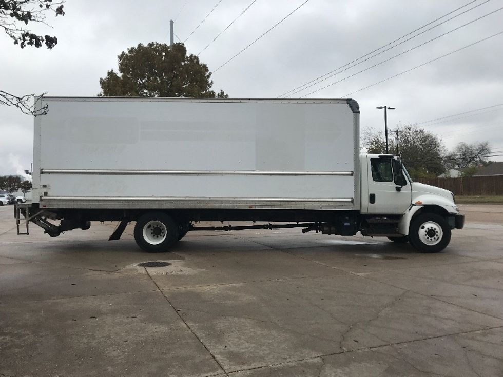 Medium Duty Box Truck-Light and Medium Duty Trucks-International-2018-4300-Garland-TX-196,891\n\t\tmiles-$ 38,750 - Image 15