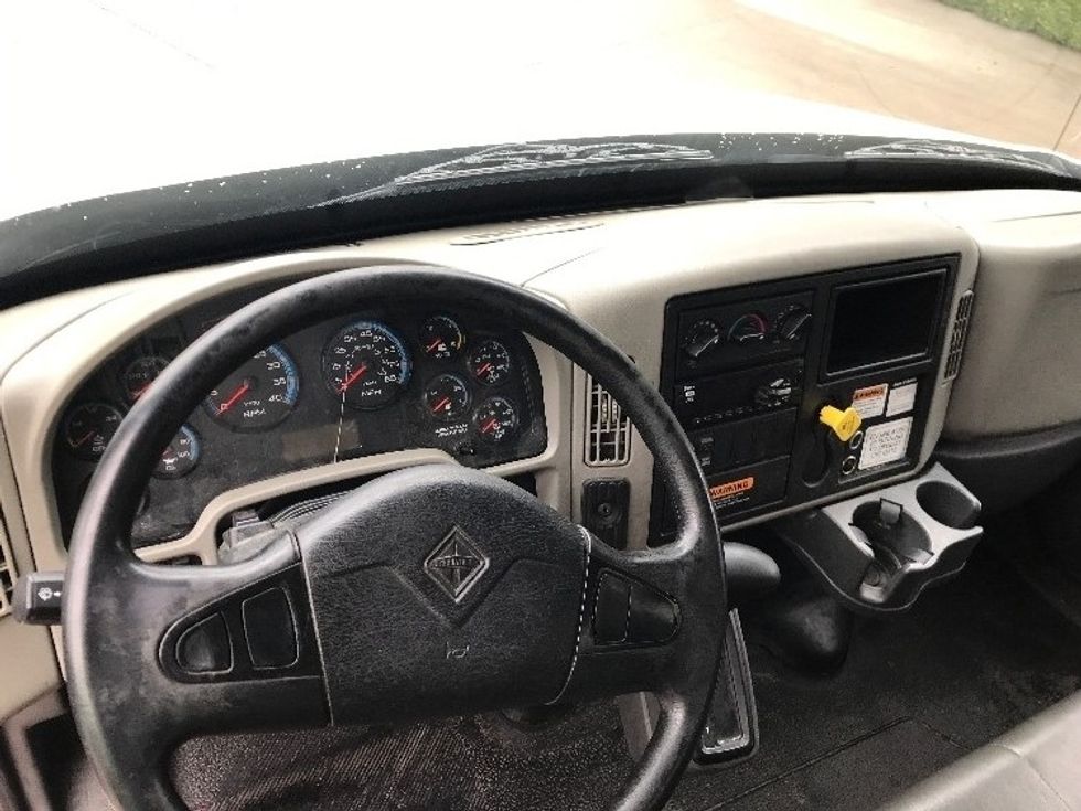 Medium Duty Box Truck-Light and Medium Duty Trucks-International-2018-4300-Garland-TX-196,891\n\t\tmiles-$ 38,750 - Image 17