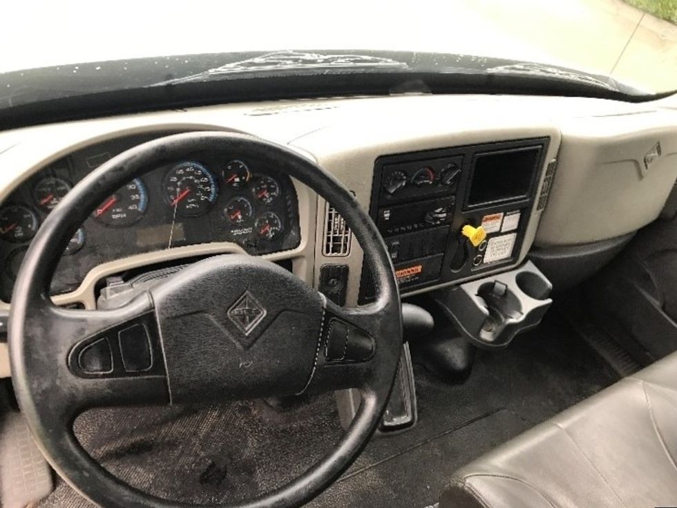 Medium Duty Box Truck-Light and Medium Duty Trucks-International-2018-4300-Garland-TX-196,891\n\t\tmiles-$ 38,750 - Image 18