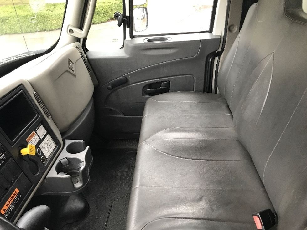 Medium Duty Box Truck-Light and Medium Duty Trucks-International-2018-4300-Garland-TX-196,891\n\t\tmiles-$ 38,750 - Image 19