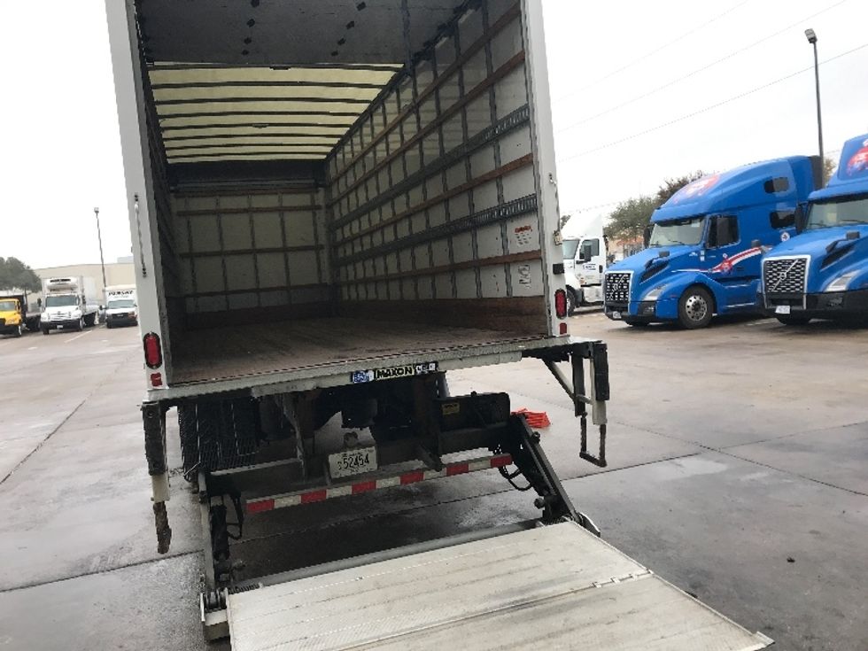 Medium Duty Box Truck-Light and Medium Duty Trucks-International-2018-4300-Garland-TX-196,891\n\t\tmiles-$ 38,750 - Image 9