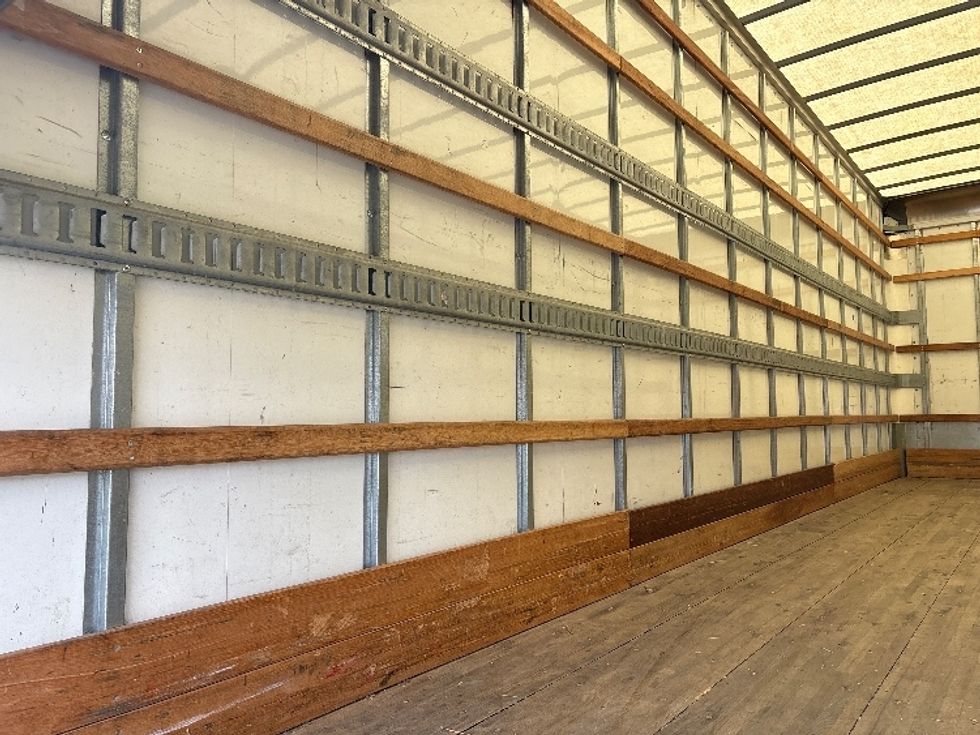 Medium Duty Box Truck-Light and Medium Duty Trucks-International-2018-4300-Greensboro-NC-184,391\n\t\tmiles-$ 45,500 - Image 11
