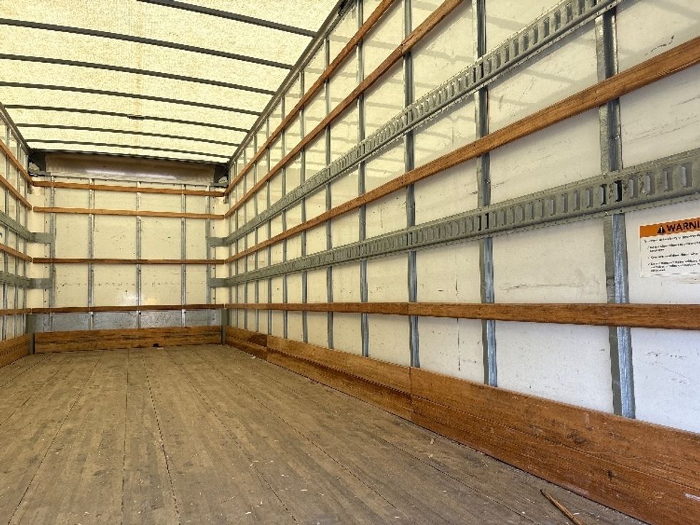 Medium Duty Box Truck-Light and Medium Duty Trucks-International-2018-4300-Greensboro-NC-184,391\n\t\tmiles-$ 45,500 - Image 12