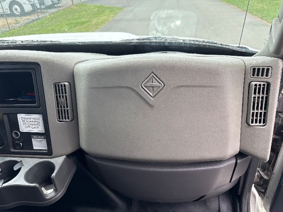 Medium Duty Box Truck-Light and Medium Duty Trucks-International-2018-4300-Greensboro-NC-184,391\n\t\tmiles-$ 45,500 - Image 20