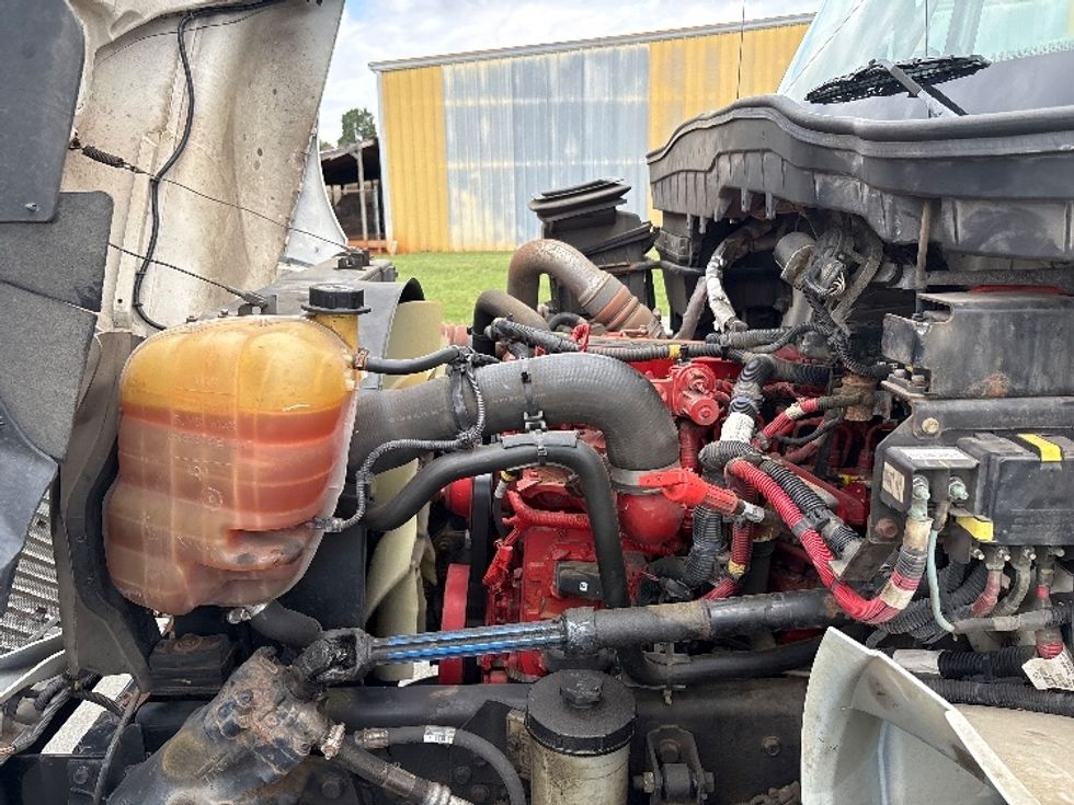 Medium Duty Box Truck-Light and Medium Duty Trucks-International-2018-4300-Greensboro-NC-184,391\n\t\tmiles-$ 45,500 - Image 23