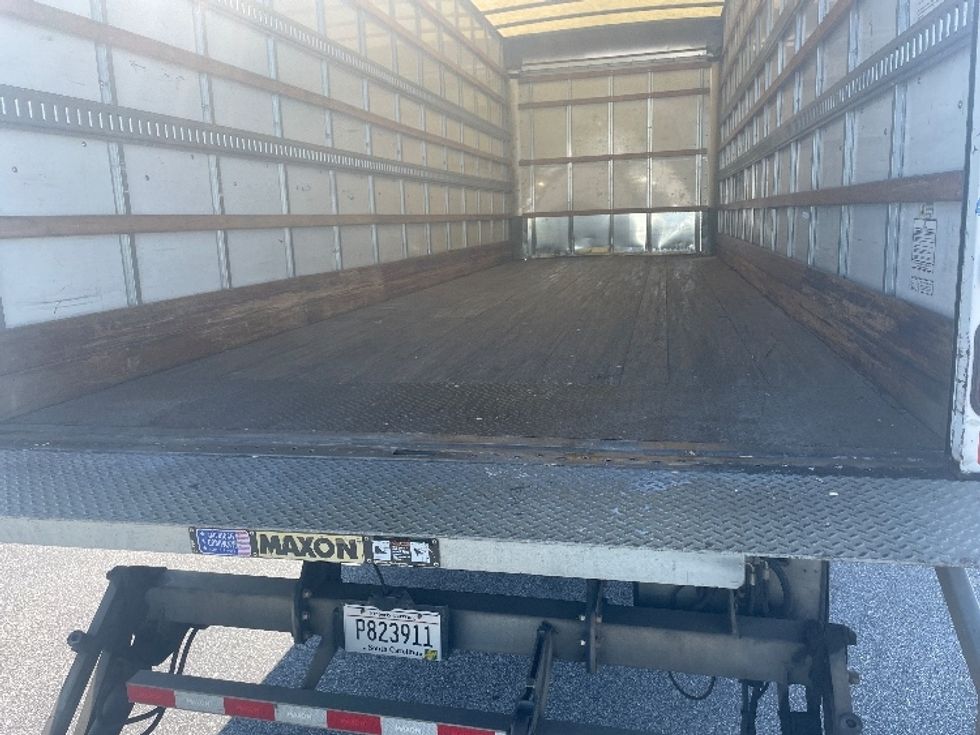 Medium Duty Box Truck-Light and Medium Duty Trucks-International-2018-4300-Greenville-SC-182,405\n\t\tmiles-$ 41,750 - Image 10