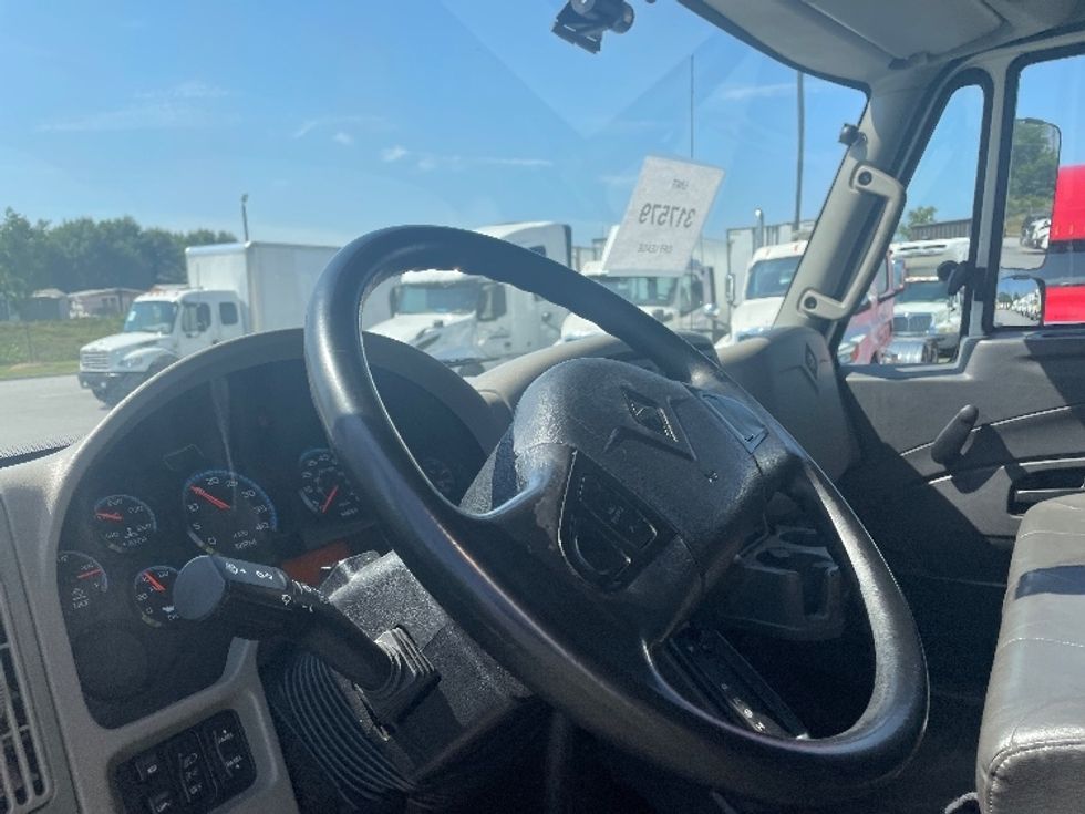 Medium Duty Box Truck-Light and Medium Duty Trucks-International-2018-4300-Greenville-SC-182,405\n\t\tmiles-$ 41,750 - Image 17