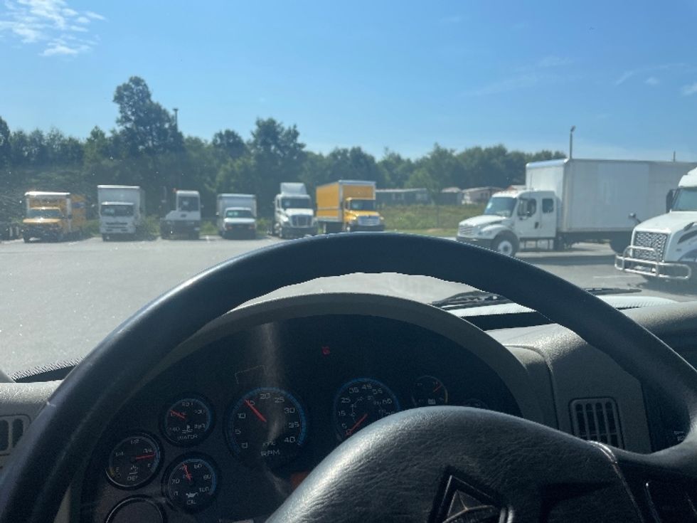 Medium Duty Box Truck-Light and Medium Duty Trucks-International-2018-4300-Greenville-SC-182,405\n\t\tmiles-$ 41,750 - Image 18