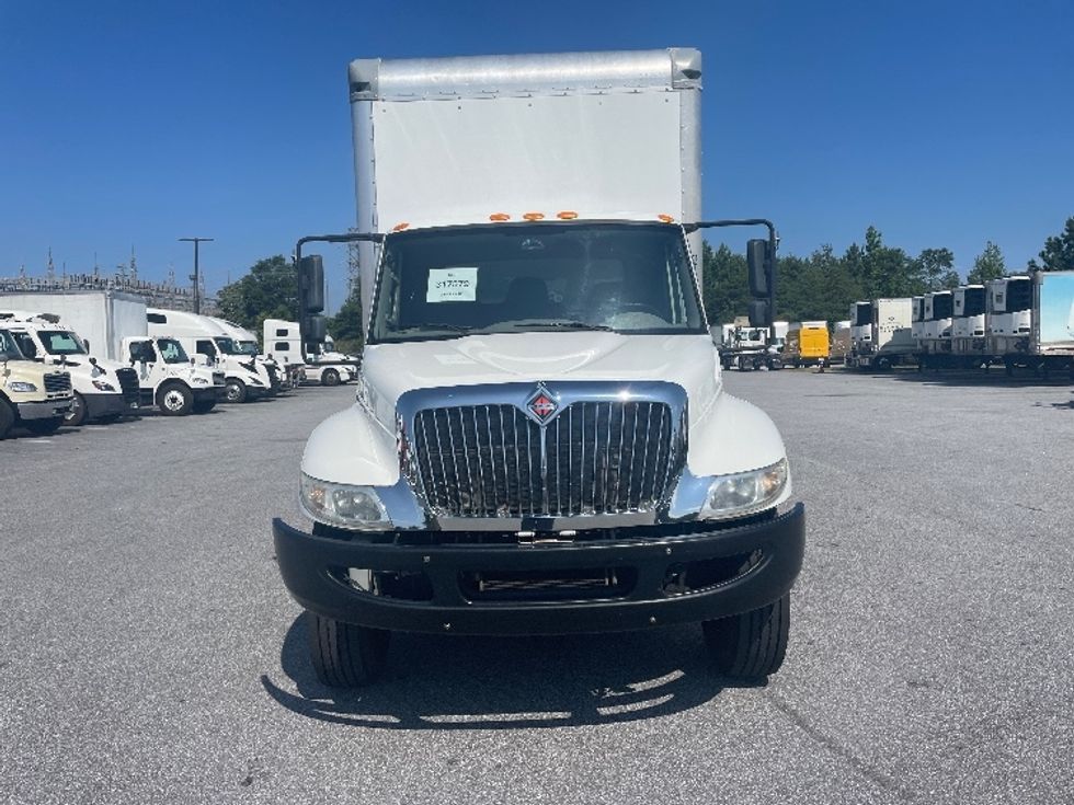 2018 International 4300 DuraStar 4300 photo 2