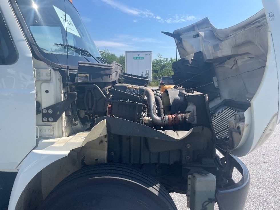 Medium Duty Box Truck-Light and Medium Duty Trucks-International-2018-4300-Greenville-SC-182,405\n\t\tmiles-$ 41,750 - Image 23